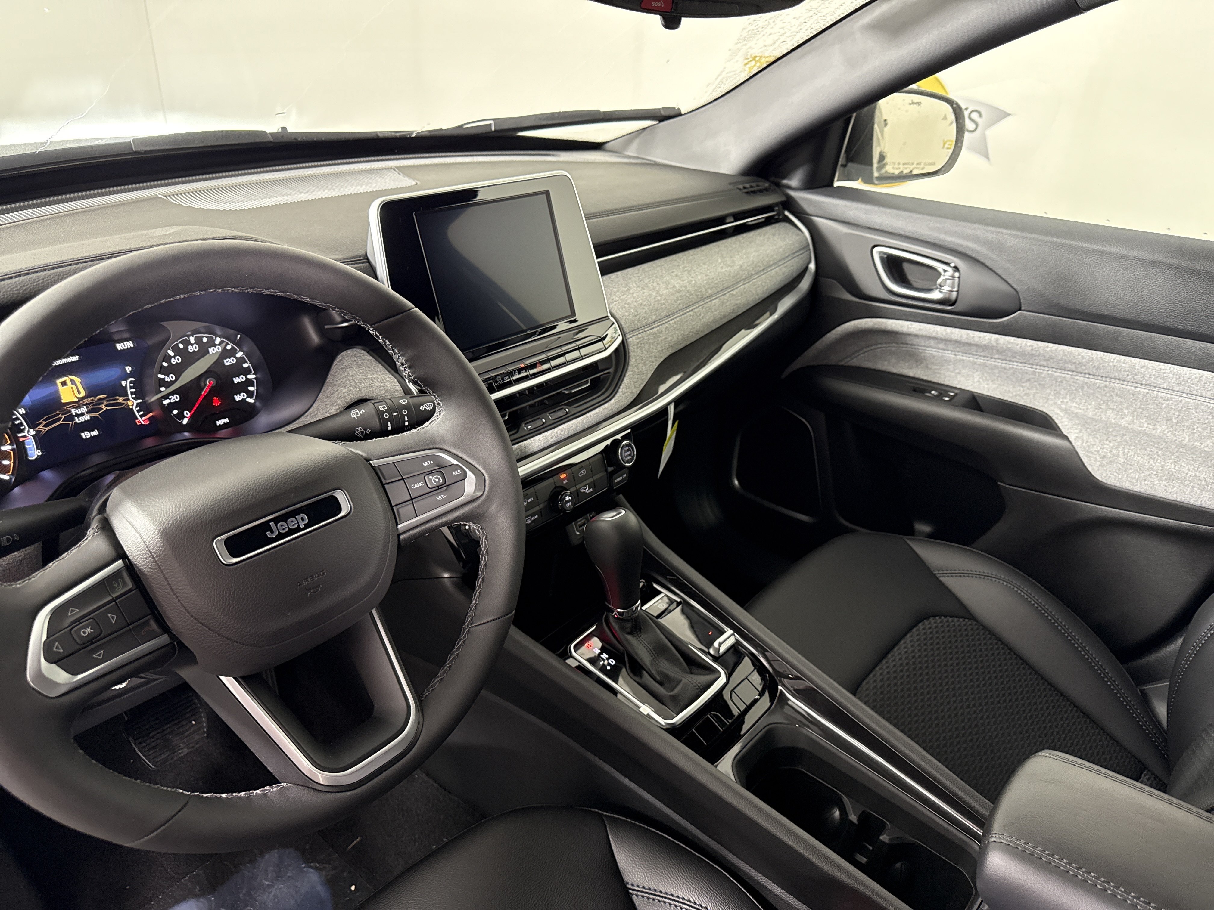 New 2026 Jeep Compass Latitude AWD/4WD image 27