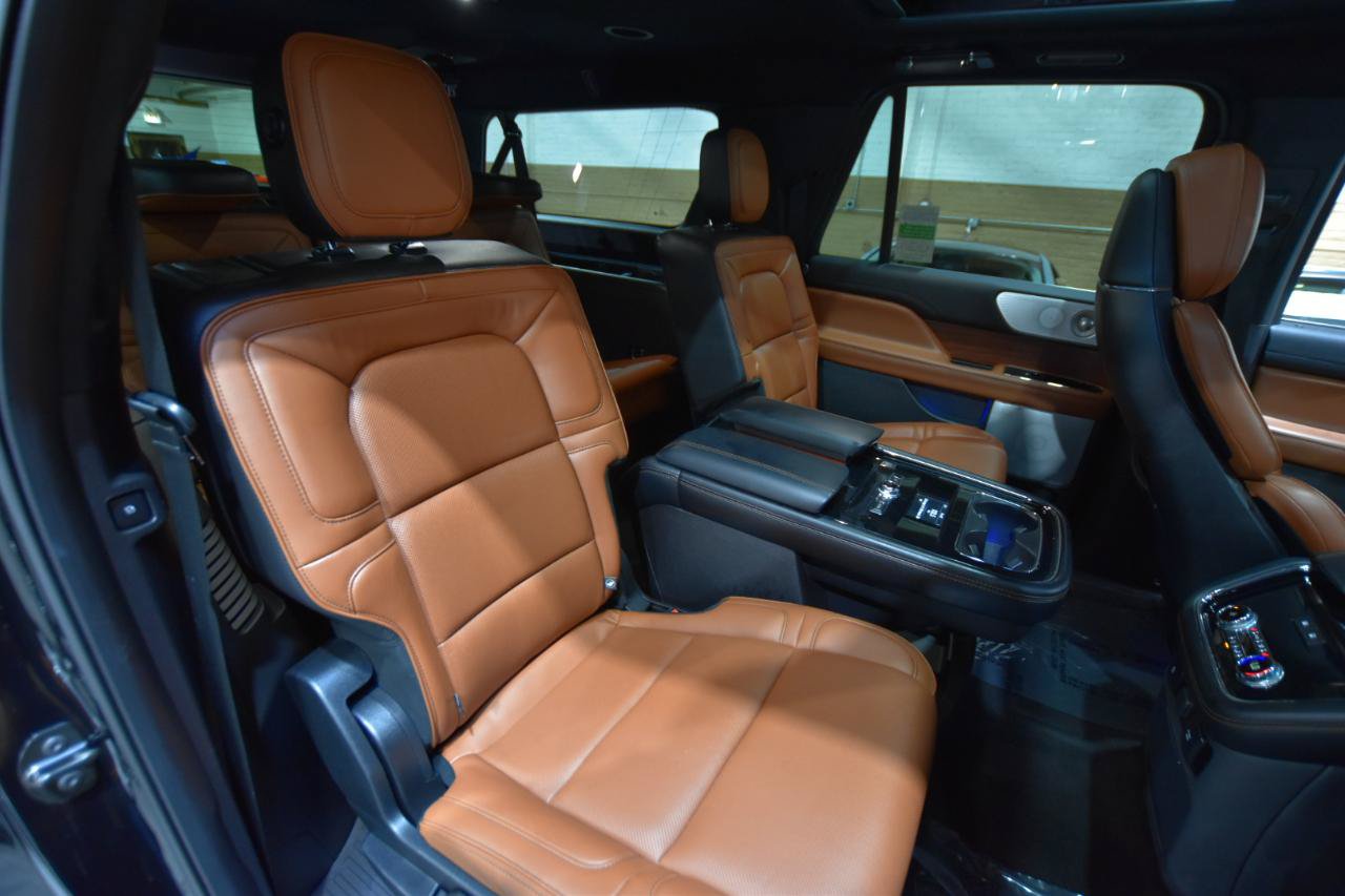Used 2018 Lincoln Navigator L Reserve w/ Technology Package AWD/4WD image 47