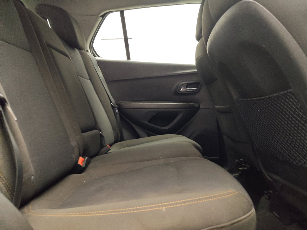 Used 2020 Chevrolet Trax LS FWD image 19