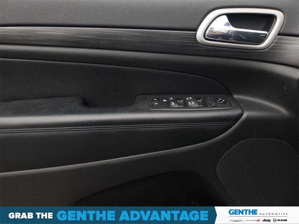 Used 2021 Jeep Grand Cherokee Laredo X image 10