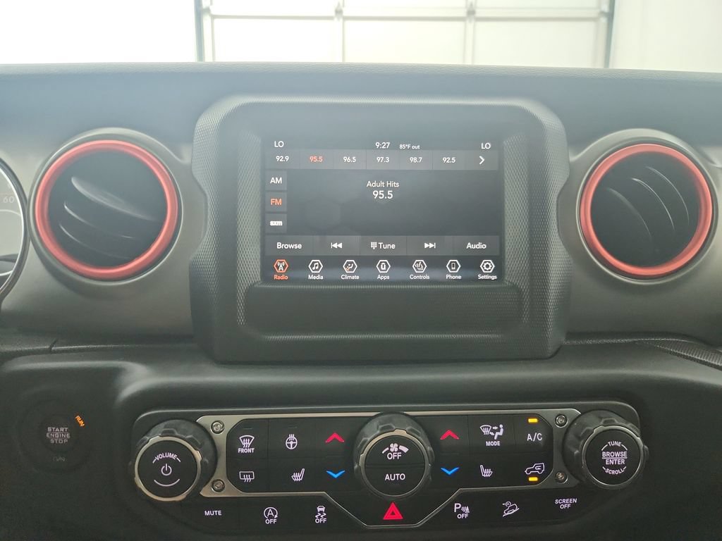 Used 2018 Jeep Wrangler Sport AWD/4WD image 28