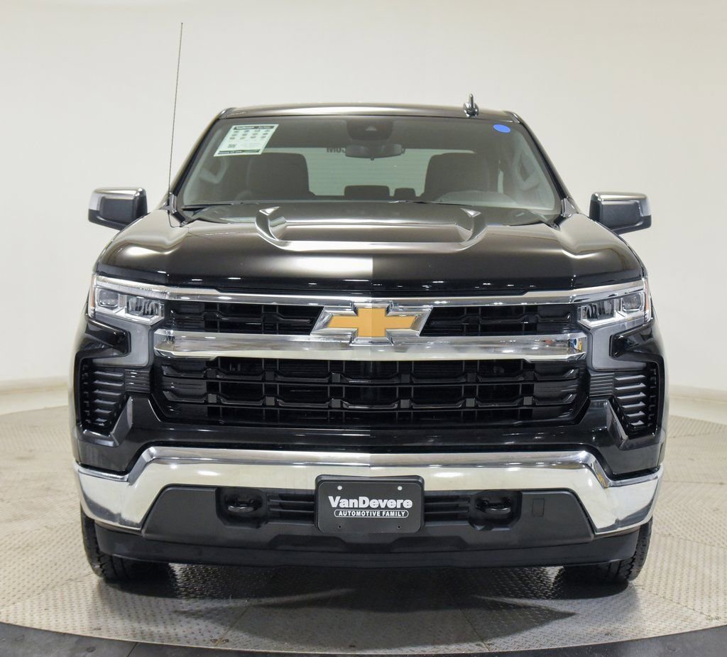 Used 2025 Chevrolet Silverado 1500 LT w/ Work Truck Package image 3