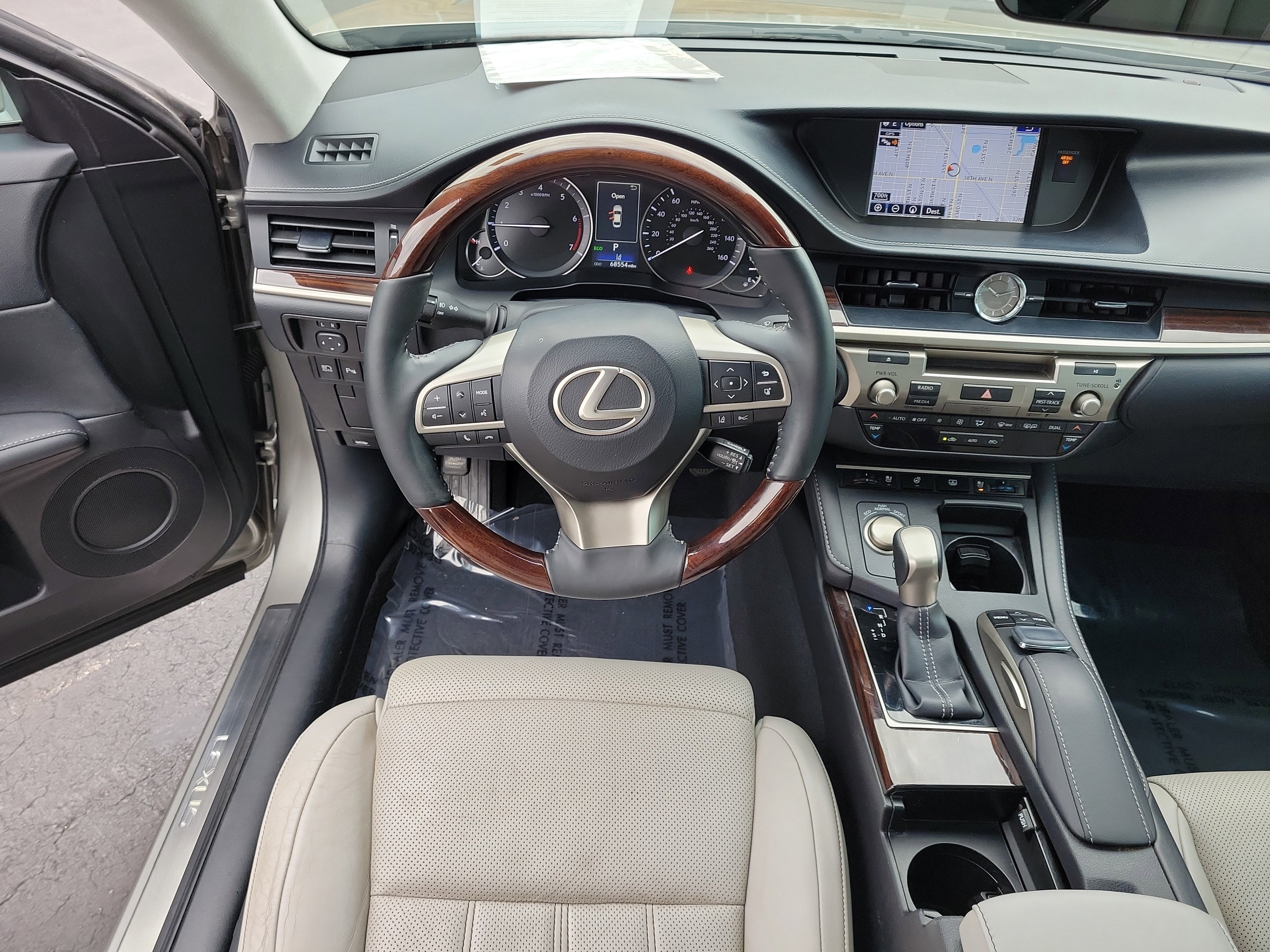 Used 2016 Lexus ES 350 w/ Ultra Luxury Package image 14