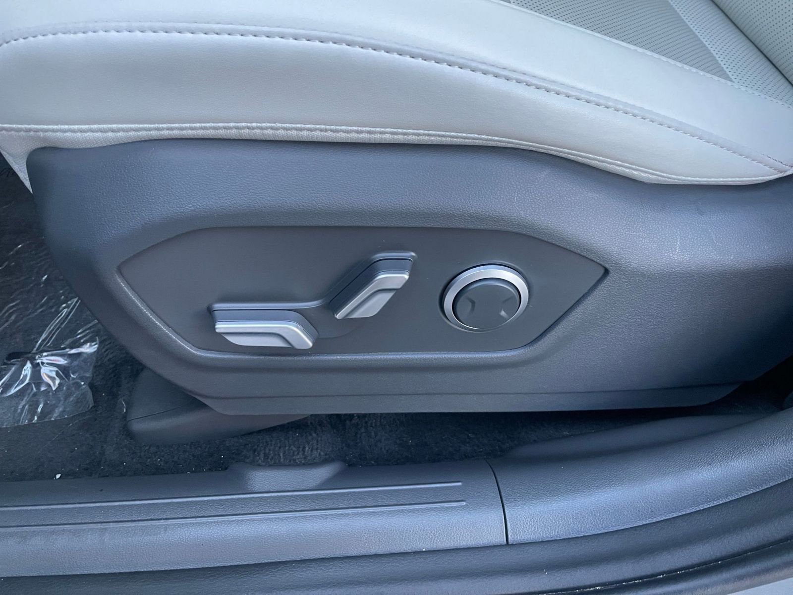 Used 2025 Hyundai Santa Fe SEL image 23