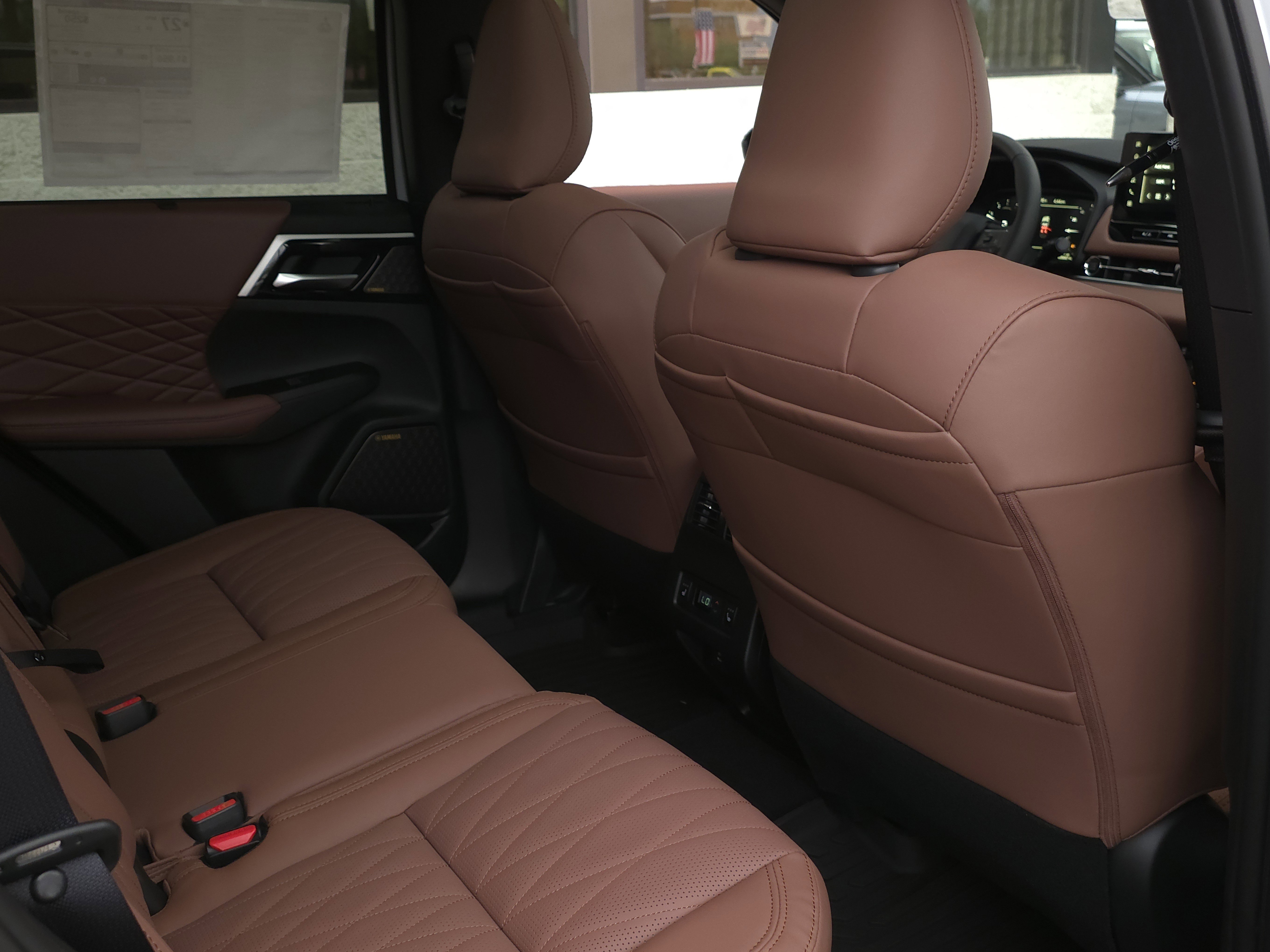 New 2025 Mitsubishi Outlander SEL image 27