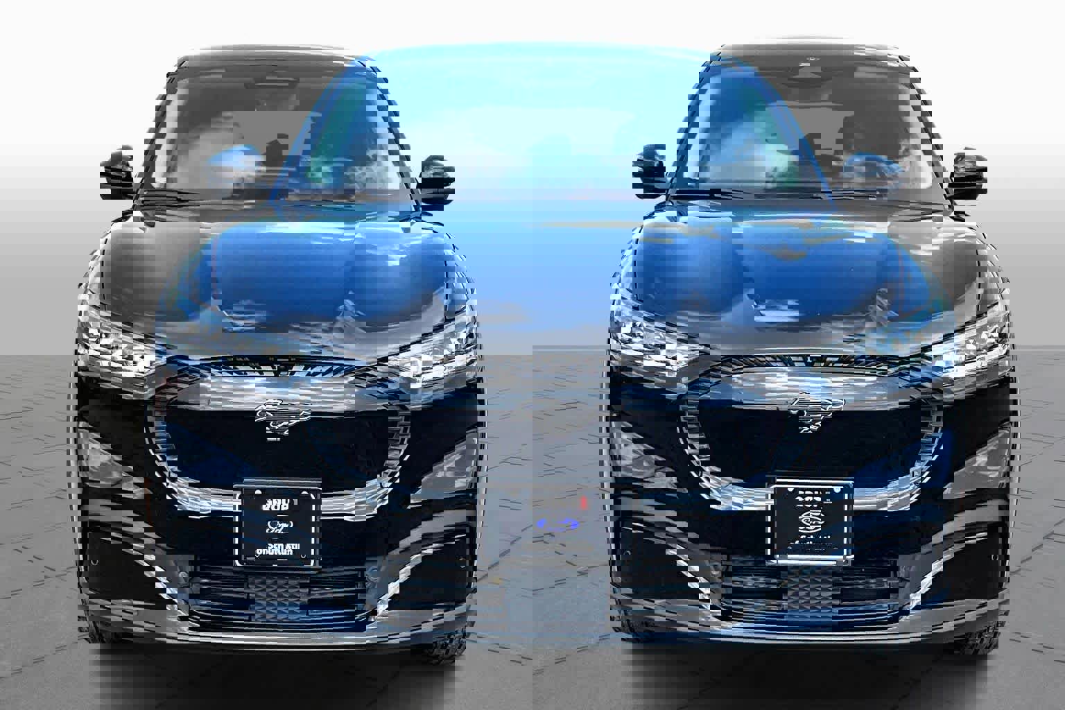 Used 2023 Ford Mustang Mach-E Select image 3