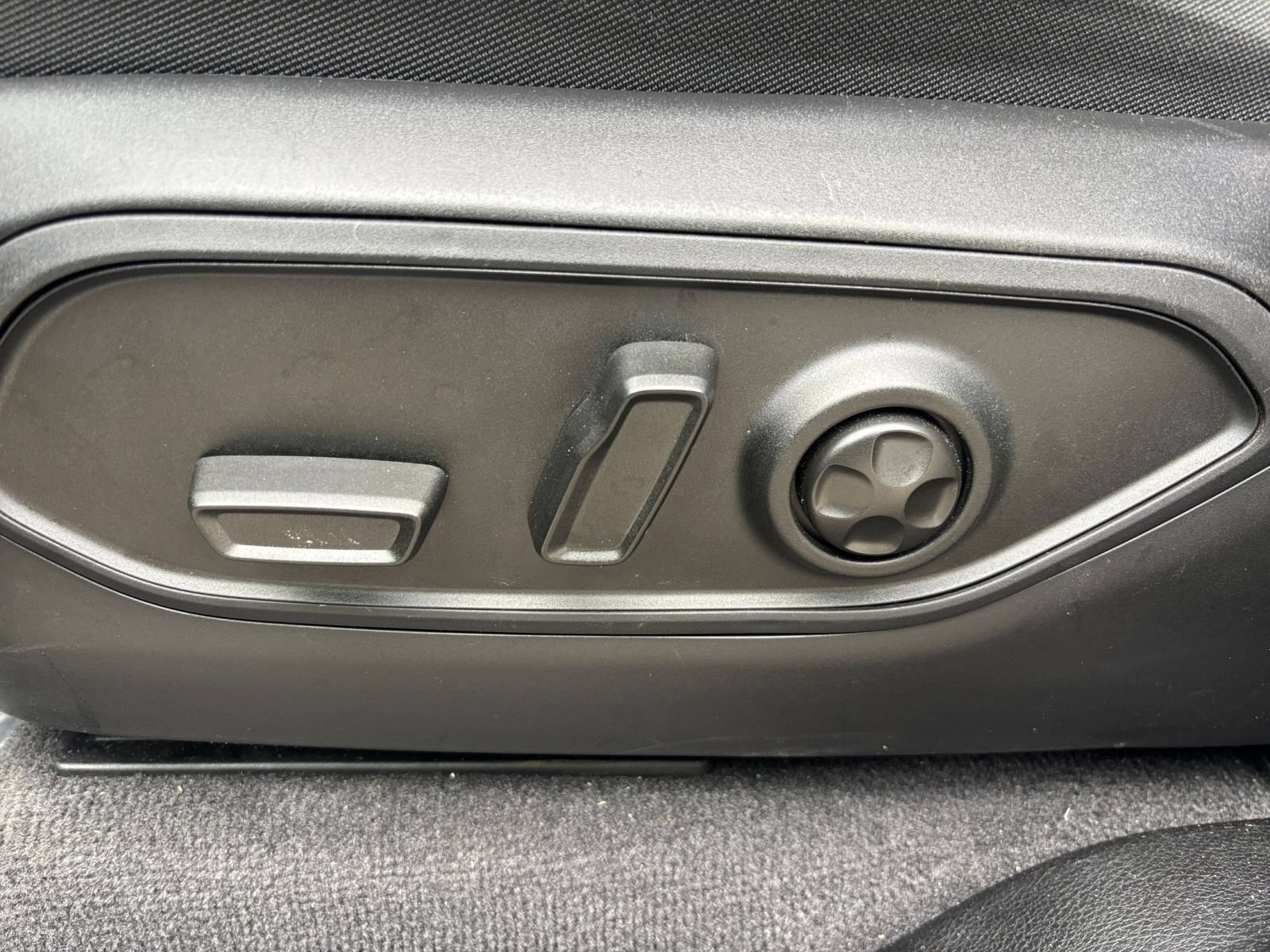 Used 2026 Jeep Grand Cherokee Limited AWD/4WD image 21