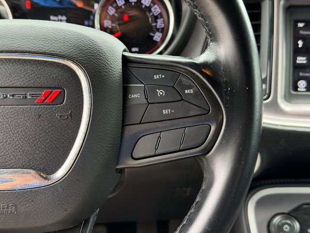 Used 2021 Dodge Challenger SXT w/ Driver Convenience Group RWD image 8