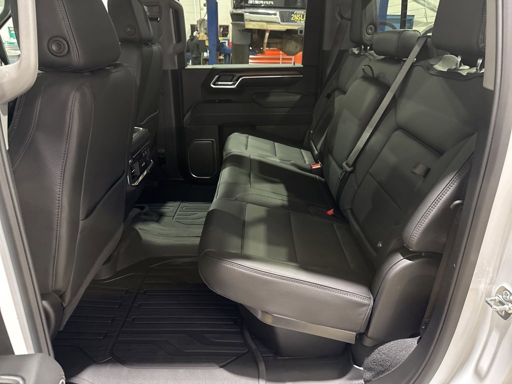 New 2025 GMC Sierra 3500 Denali w/ Denali Reserve Package image 38