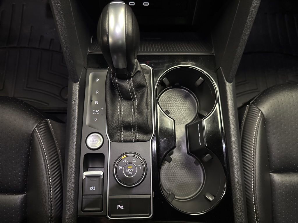 Used 2022 Volkswagen Atlas Cross Sport SEL image 21