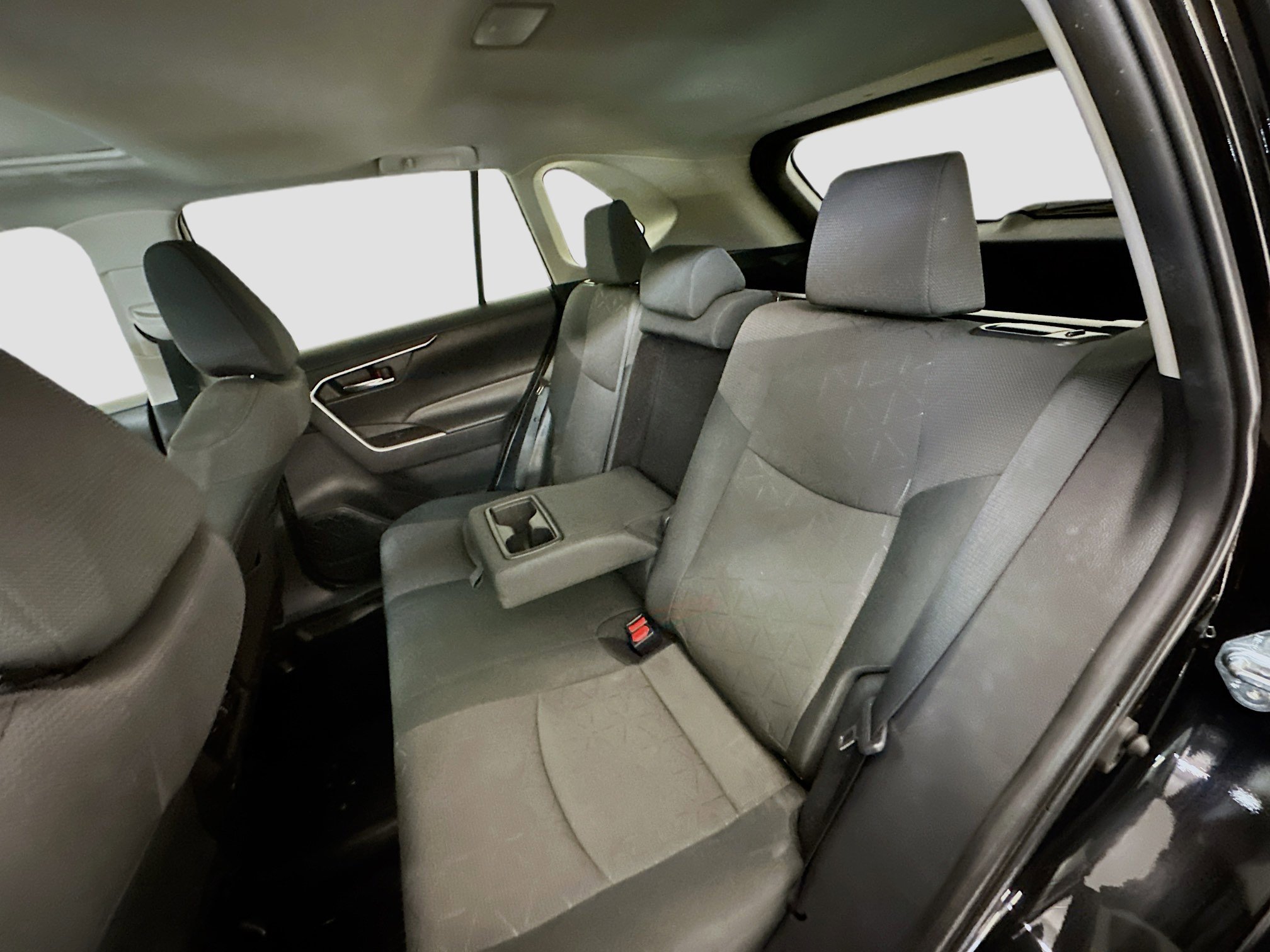 Used 2024 Toyota RAV4 XLE image 30