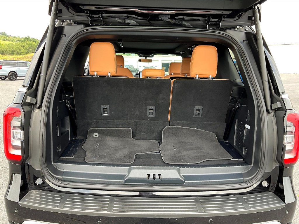Certified 2024 Ford Expedition Platinum AWD/4WD image 26