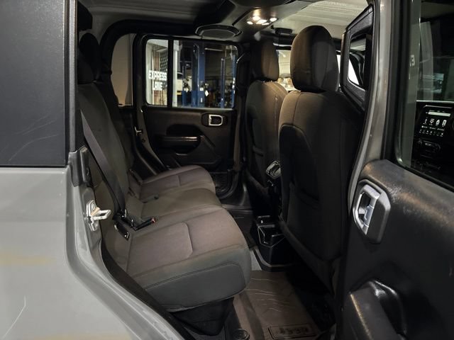 Used 2021 Jeep Gladiator Sport AWD/4WD image 17