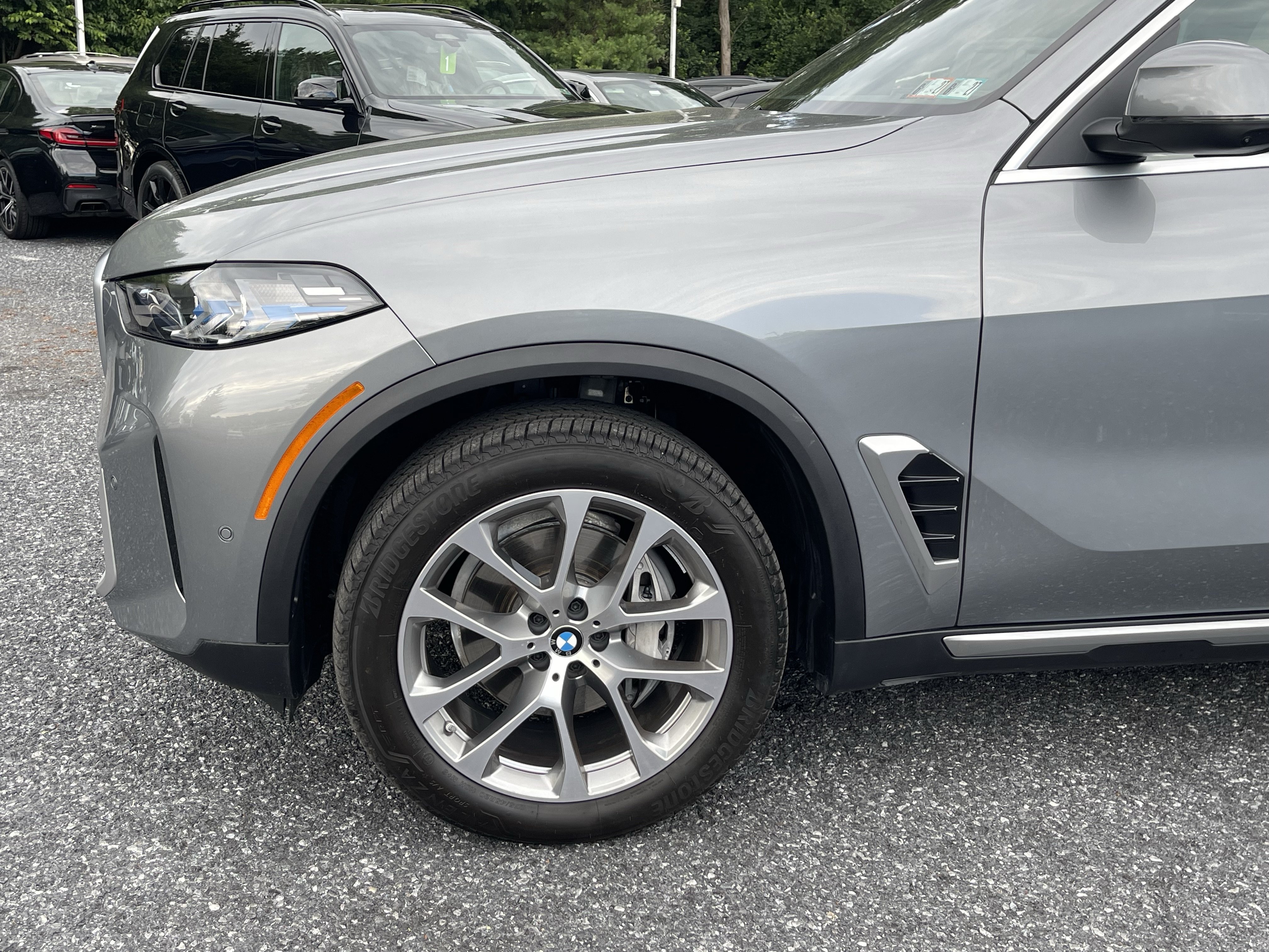 Used 2025 BMW X5 xDrive40i w/ Climate Comfort Package AWD/4WD image 4