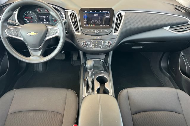 Used 2025 Chevrolet Malibu LT FWD image 16