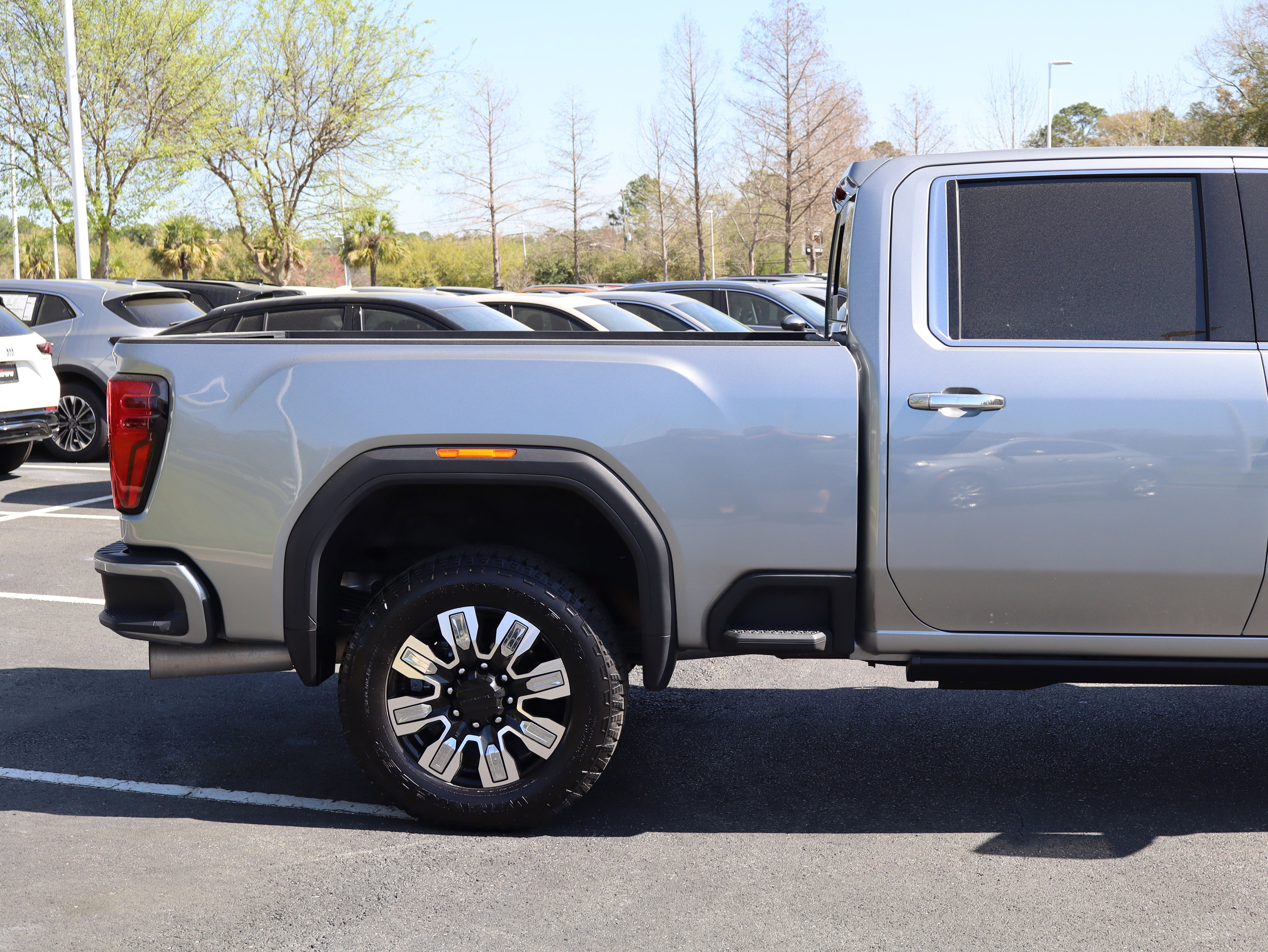 Used 2025 GMC Sierra 2500 Denali w/ Denali Reserve Package image 10