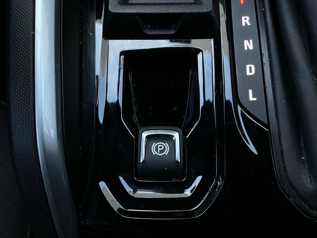 Used 2024 Chevrolet Colorado LT w/ LT Convenience Package II image 22