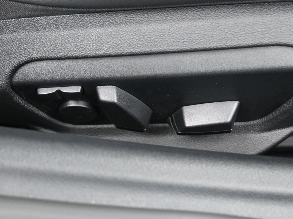 Certified 2026 Toyota Supra Premium w/ Driver Assist Package image 33