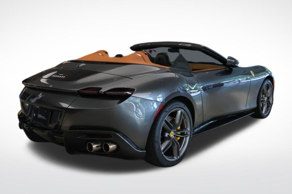 Used 2025 Ferrari Roma Spider RWD image 5