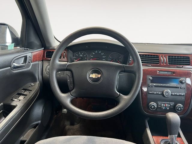 Used 2009 Chevrolet Impala LS FWD image 10