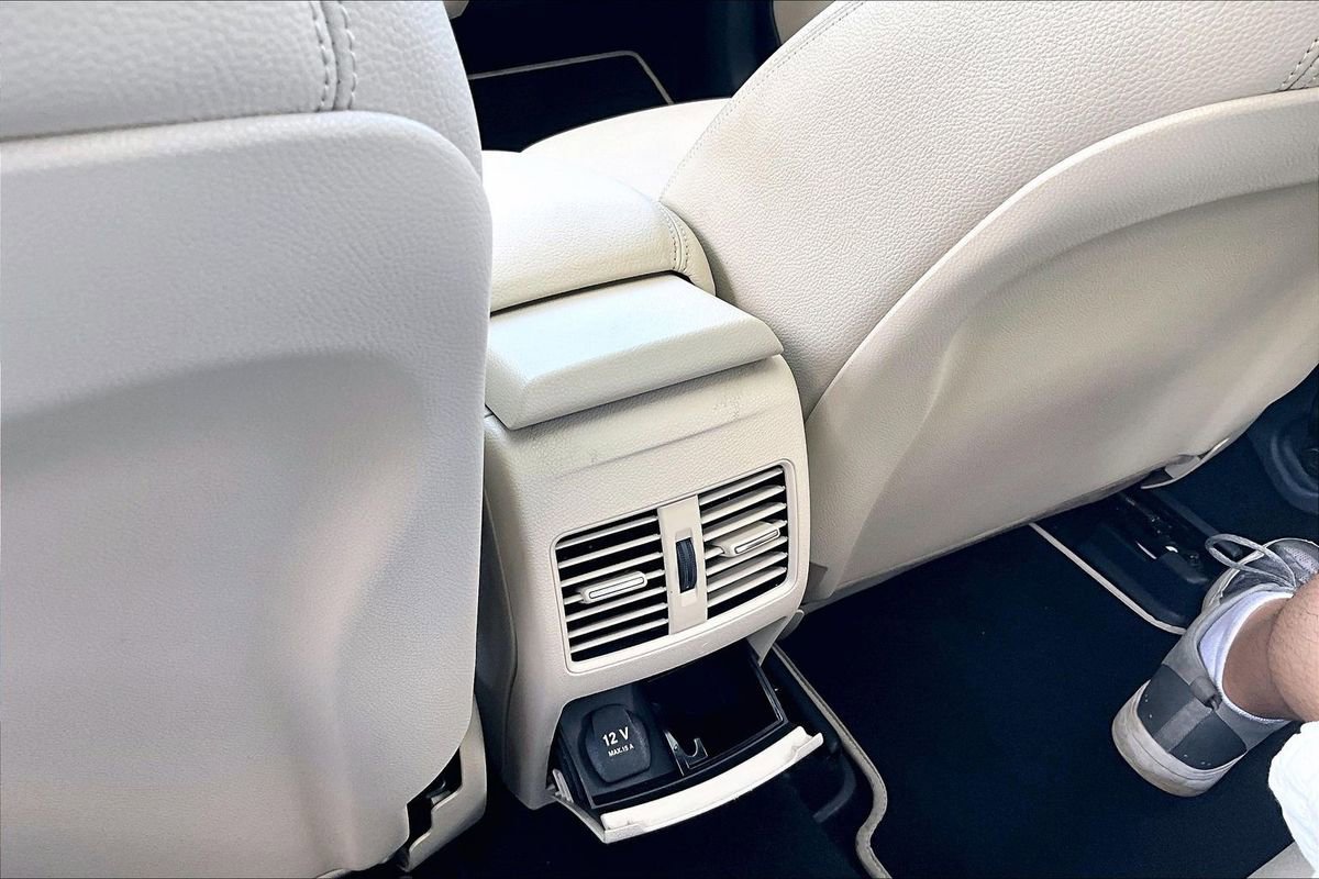 Used 2015 Mercedes-Benz CLA 250 image 10