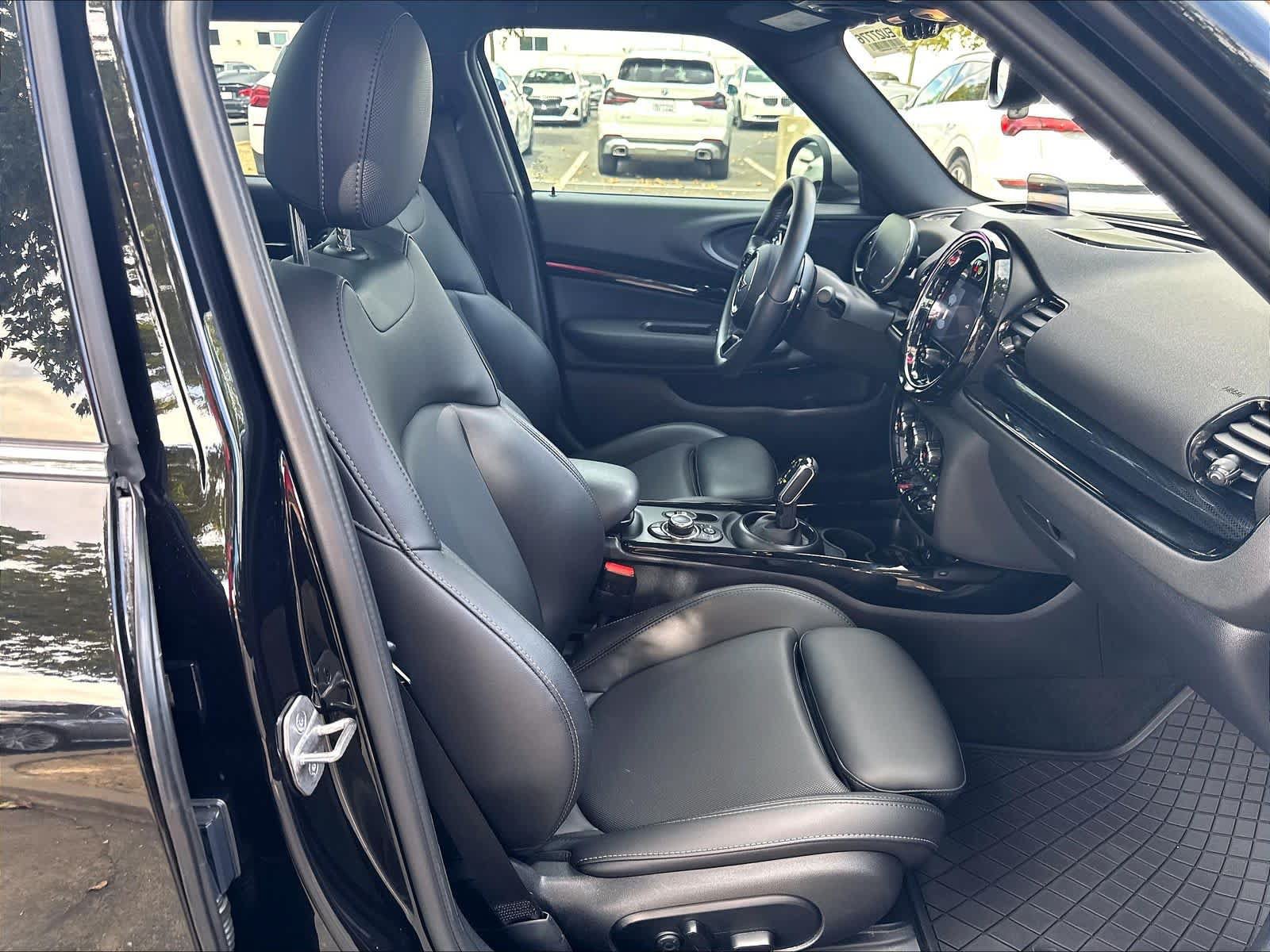 Used 2022 MINI Cooper Clubman S w/ Premium Package FWD image 31