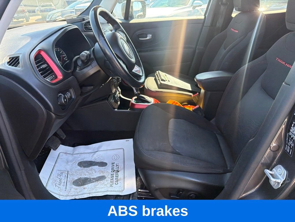 Used 2021 Jeep Renegade Trailhawk AWD/4WD image 12