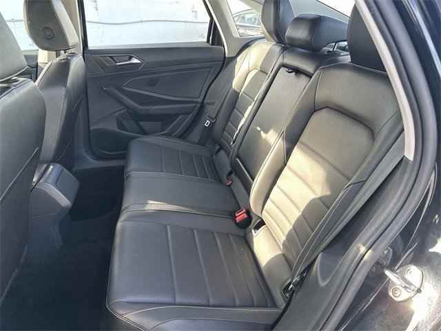 Used 2024 Volkswagen Jetta SE image 27