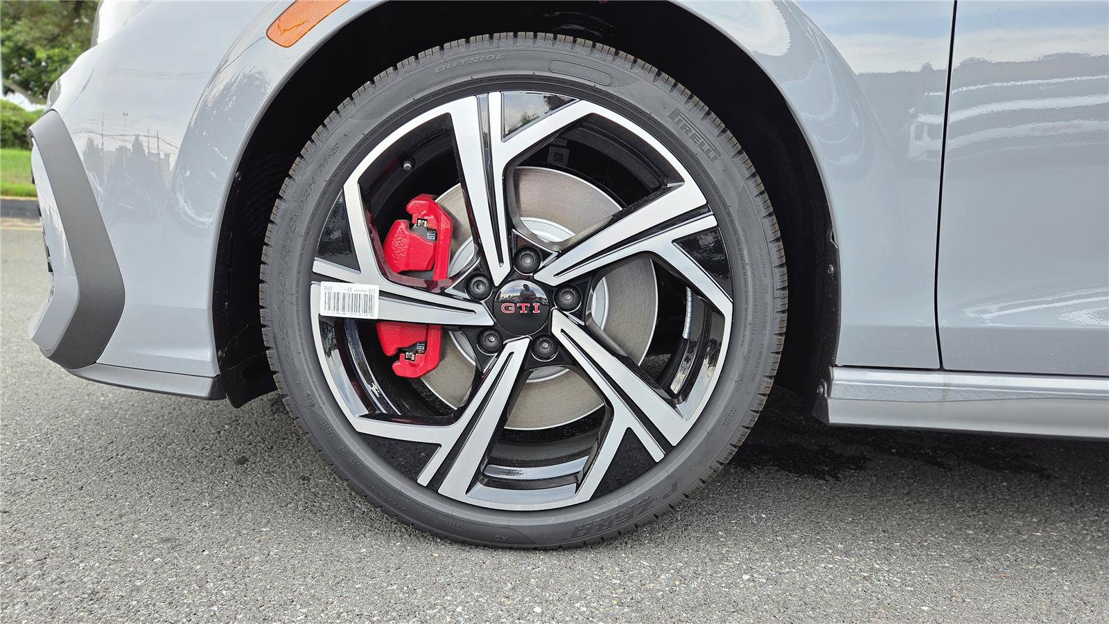 New 2026 Volkswagen GTI SE FWD image 10