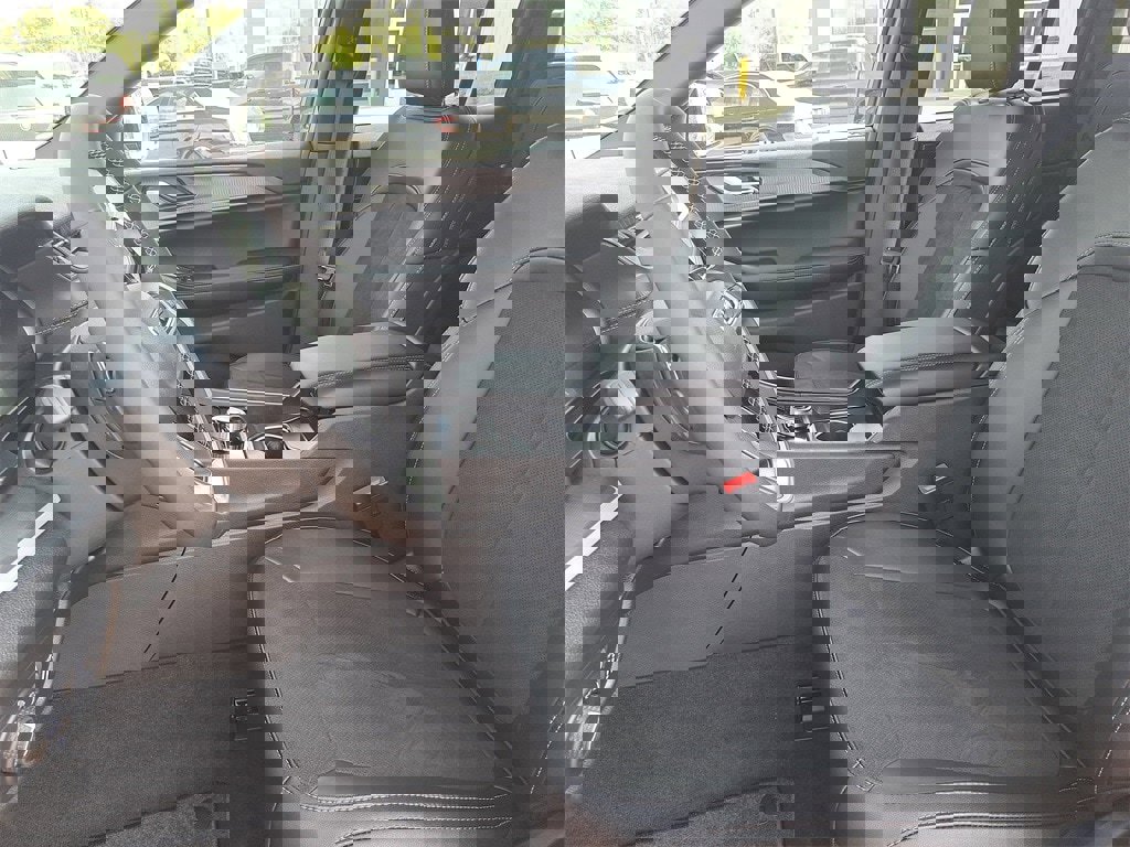 New 2025 Jeep Grand Cherokee Altitude image 15