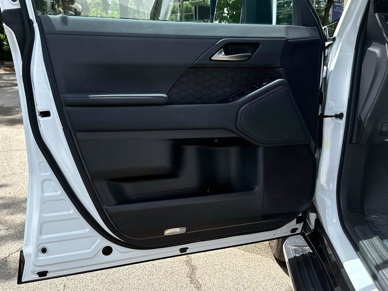 Used 2024 Lexus GX 550 image 14