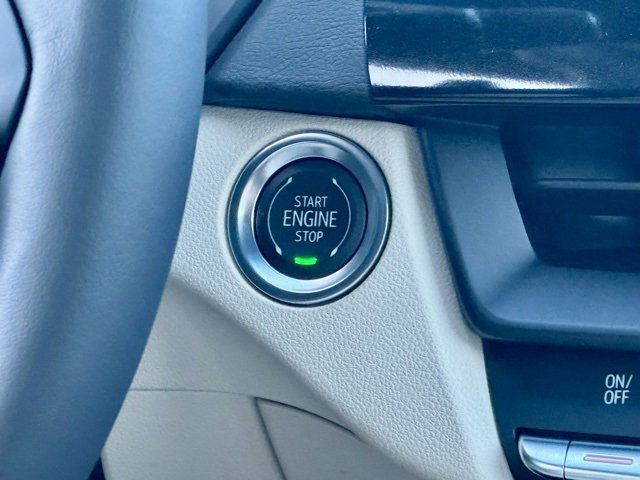 Certified 2025 Cadillac CT4 Premium Luxury image 21