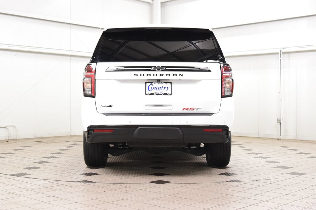Used 2024 Chevrolet Suburban RST w/ Luxury Package AWD/4WD image 7