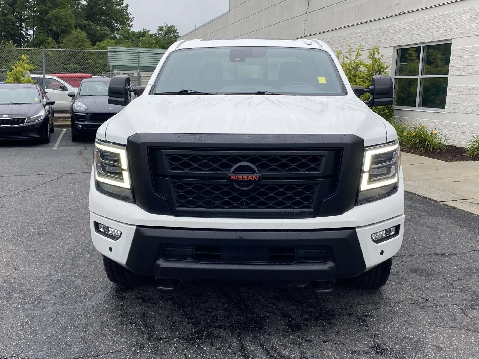 Used 2021 Nissan Titan PRO-4X w/ Pro-4x Convenience Package AWD/4WD image 2