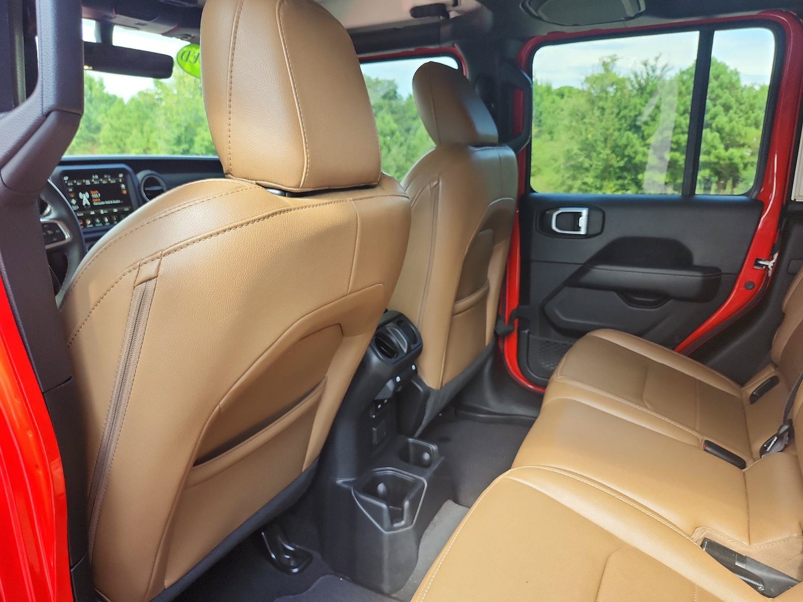 Used 2023 Jeep Gladiator Overland w/ Popular Equipment Package AWD/4WD image 11