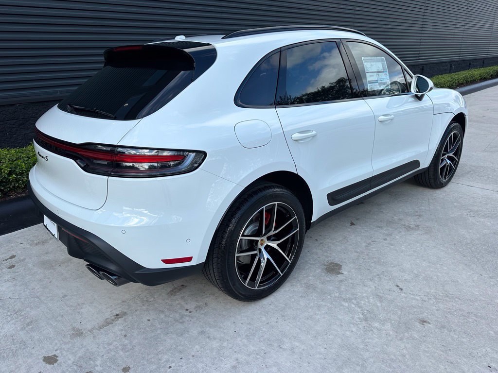 Certified 2026 Porsche Macan S AWD/4WD image 9