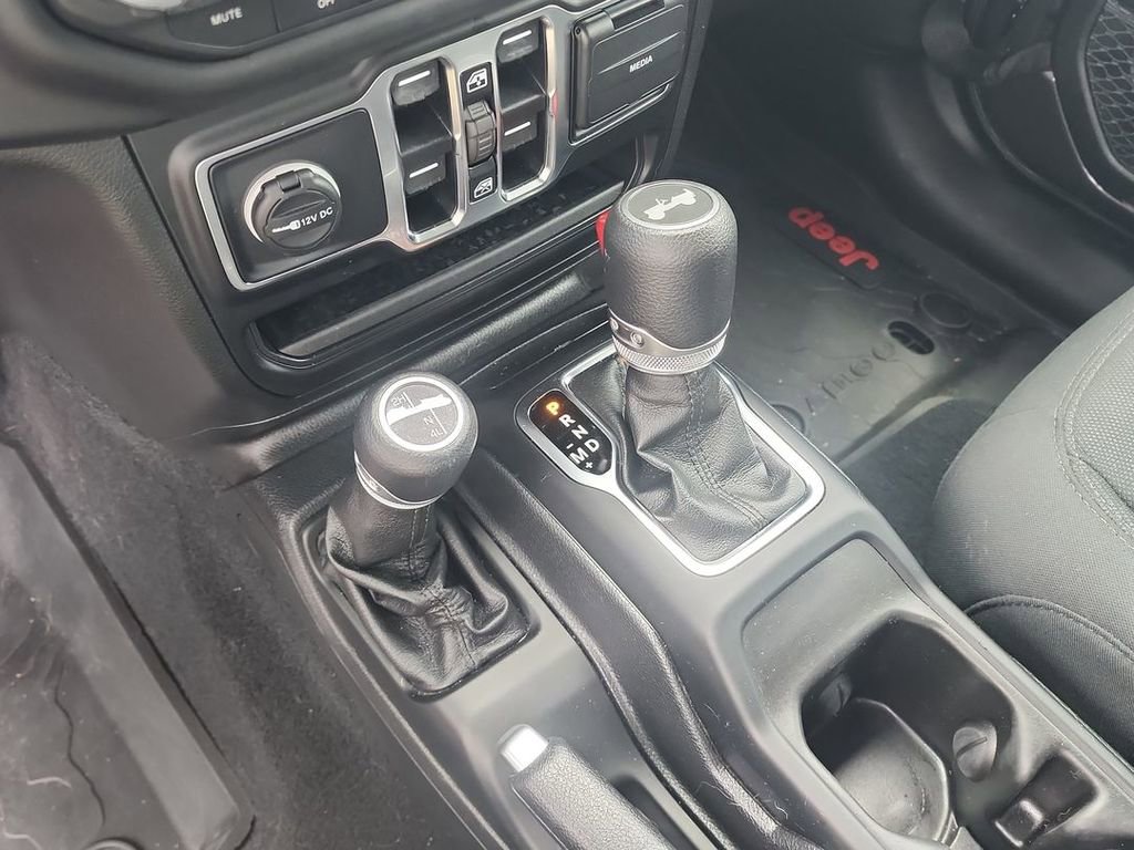 Used 2021 Jeep Wrangler Unlimited Sport w/ Sun And Sound Package AWD/4WD image 16