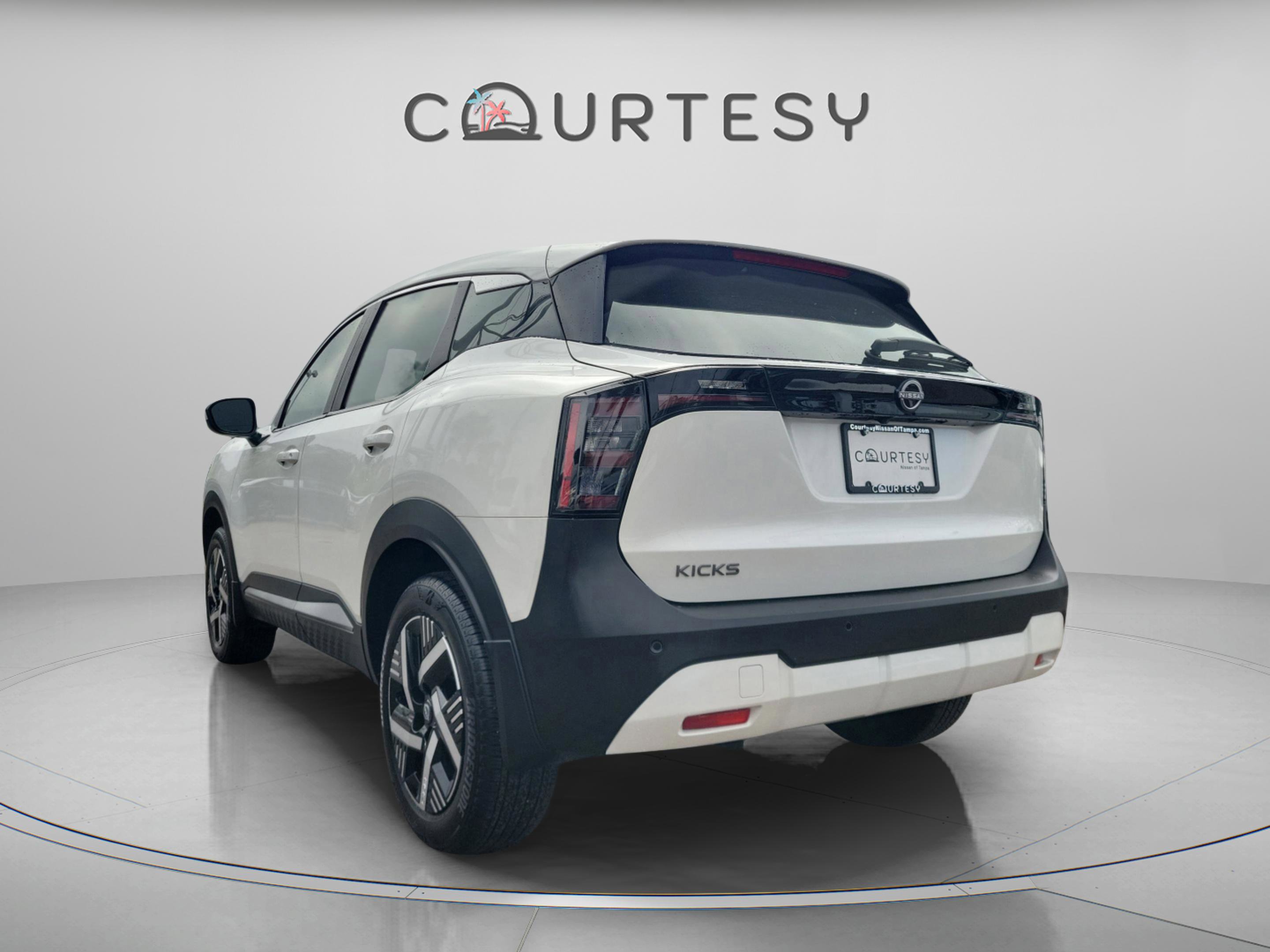 Certified 2025 Nissan Kicks SV image 5