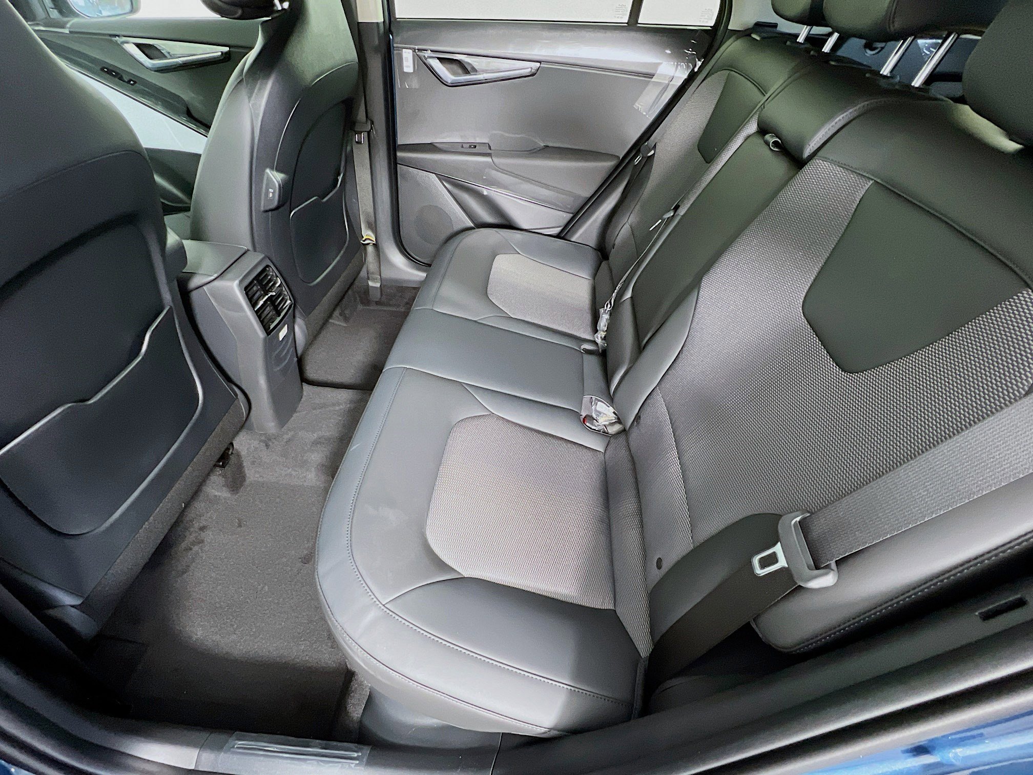 New 2025 Kia Niro EX image 5