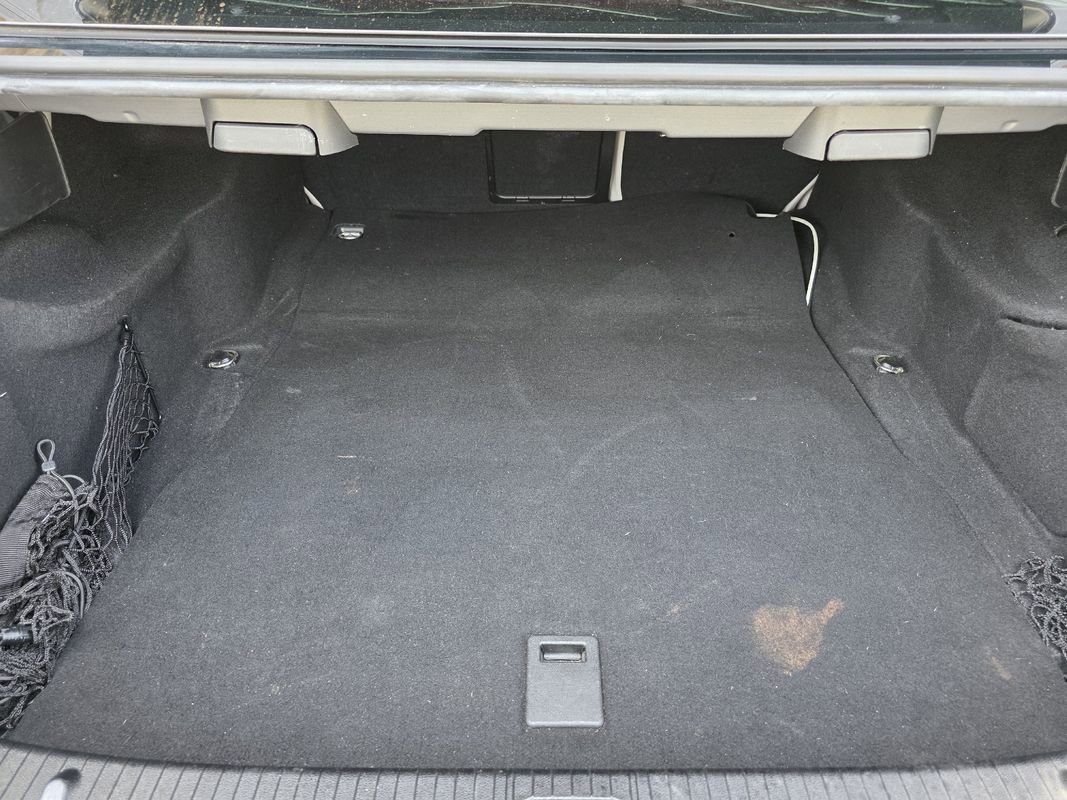 Used 2014 Mercedes-Benz E 250 BlueTEC Sedan image 31