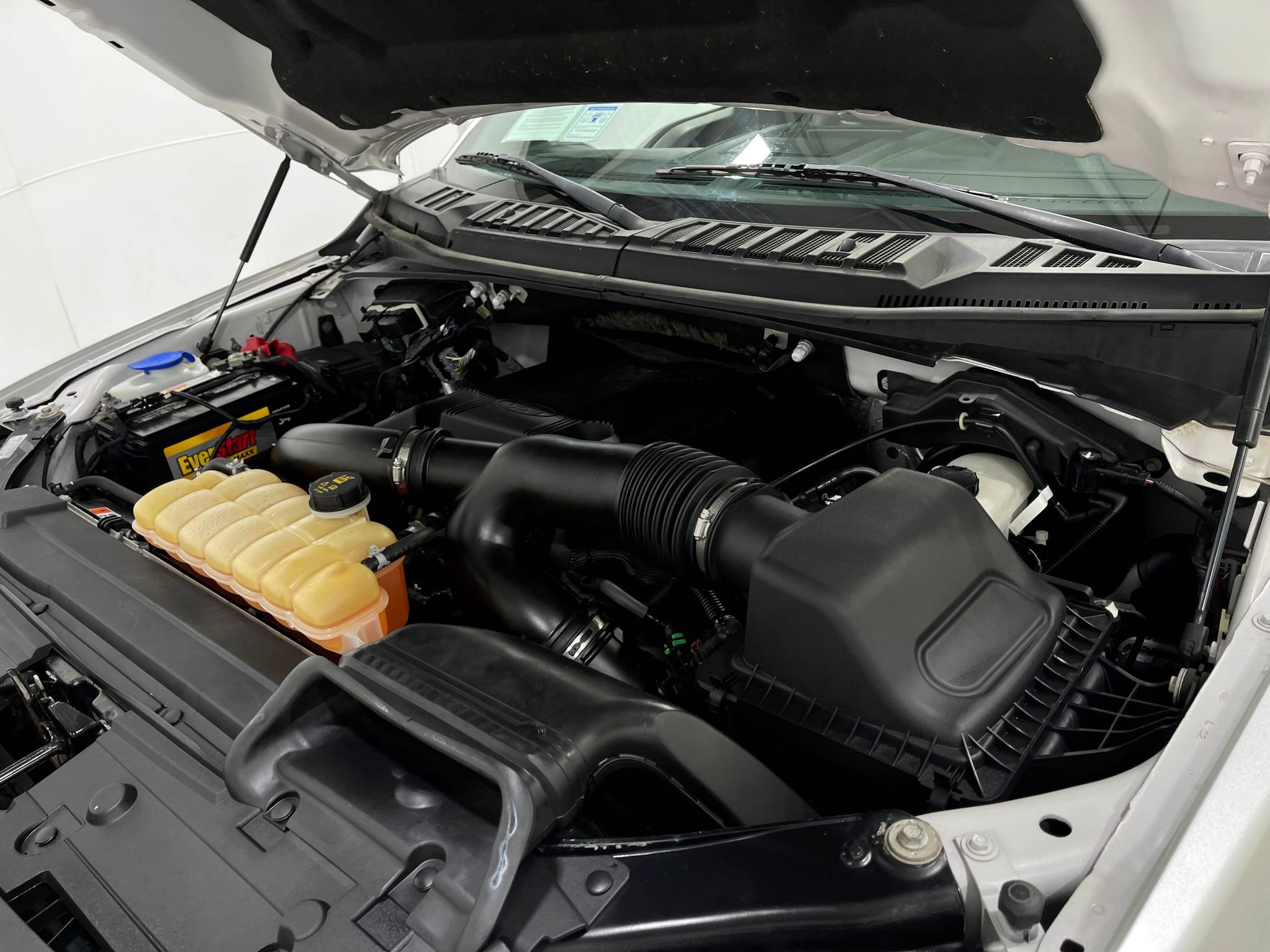Used 2018 Ford F150 Lariat w/ Equipment Group 501A Mid AWD/4WD image 28