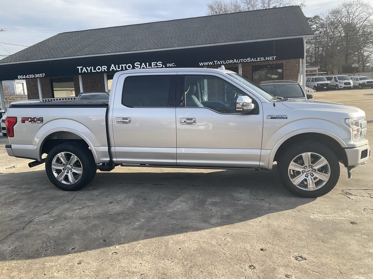 Used 2019 Ford F150 Platinum w/ Equipment Group 701A Luxury image 2