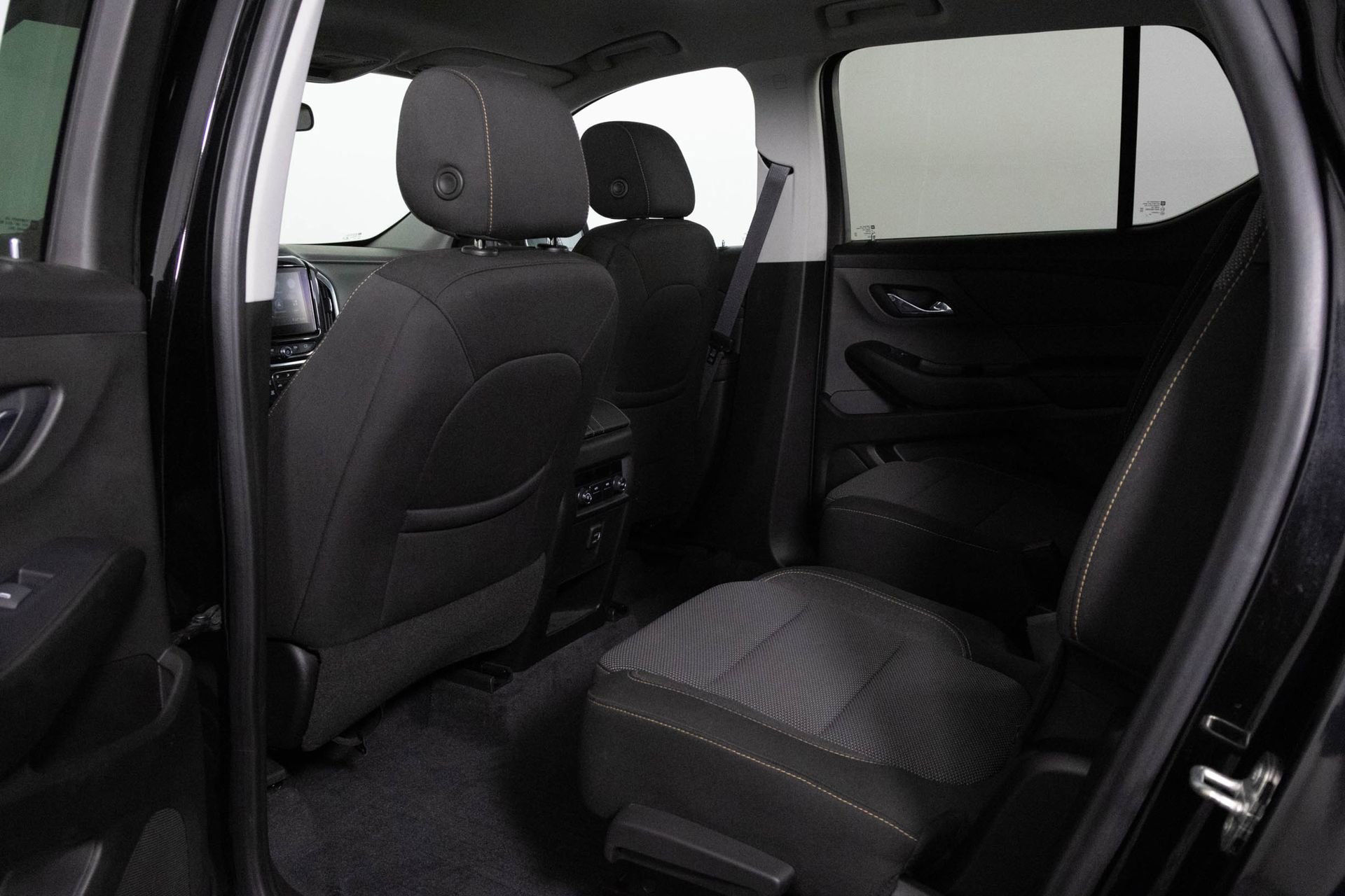 Used 2021 Chevrolet Traverse LT image 31