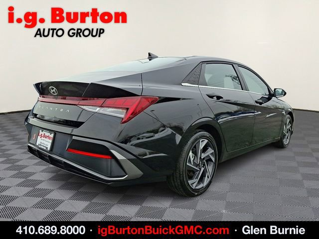 Used 2025 Hyundai Elantra SEL image 6