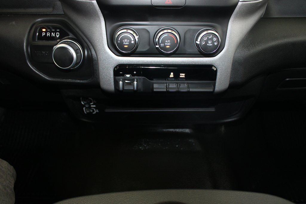 Used 2022 RAM 2500 Tradesman RWD image 29