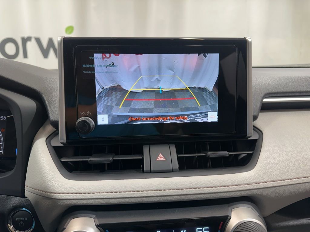 Used 2025 Toyota RAV4 XLE image 25