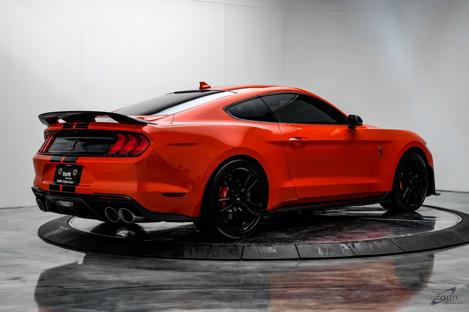 Used 2022 Ford Mustang Shelby GT500 w/ Technology Package RWD image 13
