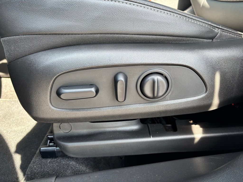 Used 2022 Buick Encore GX Essence FWD image 15