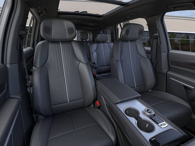 New 2026 Cadillac Vistiq Luxury w/ LPO, Floor Liner Package image 18