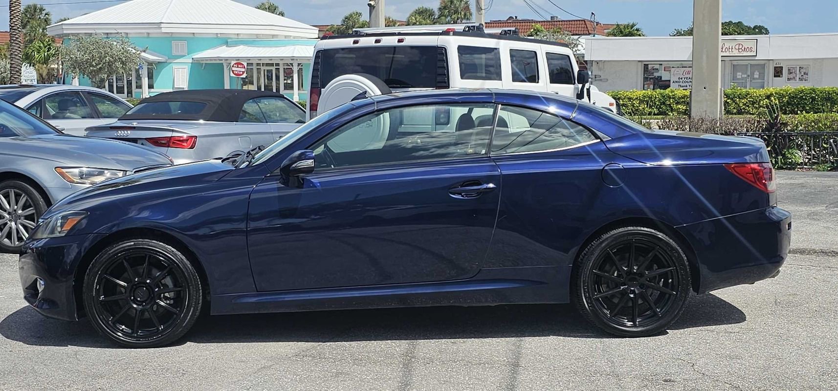 Used 2011 Lexus IS 250C RWD image 2